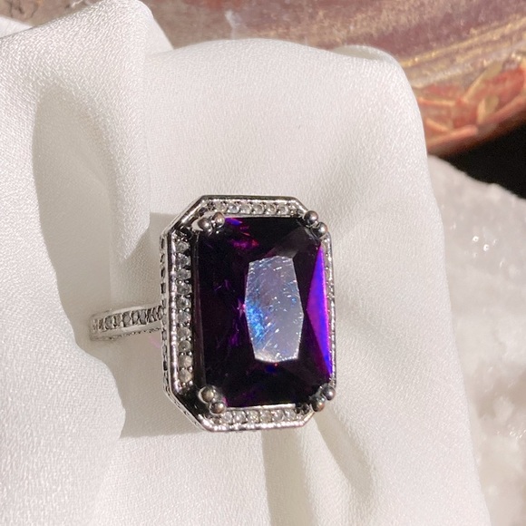 Silver with Purple Stone Statement Ring 13g - Picture 5 of 9